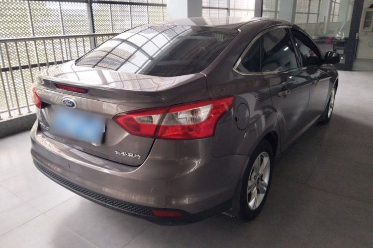 Used Ford Focus 2012 Sedan 1.6L Automatic Fashion Edition