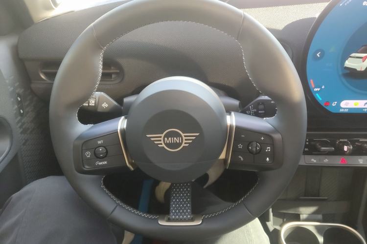 Used Changan MINI 2025 1.5T COOPER Classic Edition Five-Door Version
