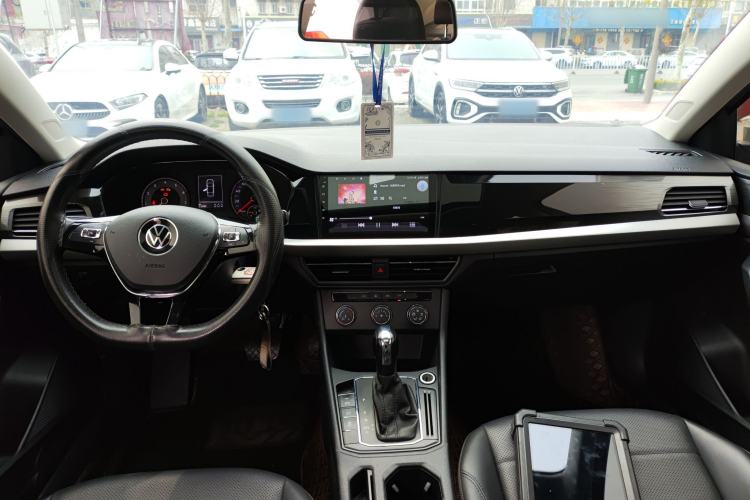 Used Volkswagen Lavida 2021 1.5L Automatic Comfort Edition Center Console