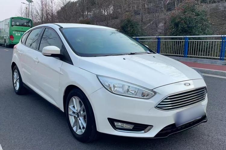 Used Ford Focus 2017 Hatchback EcoBoost 125 Automatic - Ultra-Powerful Style Edition with Smart Drive Features
