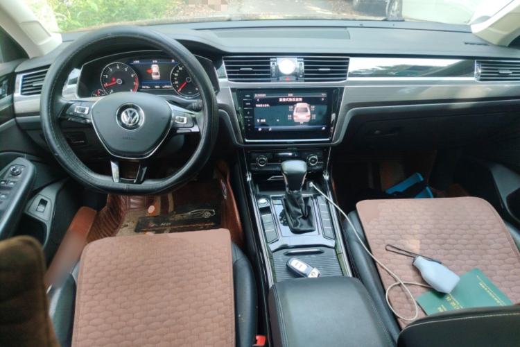 Used Volkswagen Phideon 2019 380TSI Two-Wheel Drive Business Edition China VI Standard
