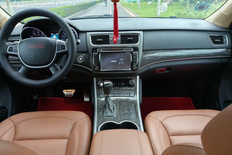 Used Haval H8 2015 2.0T Two-Wheel-Drive Standard Version