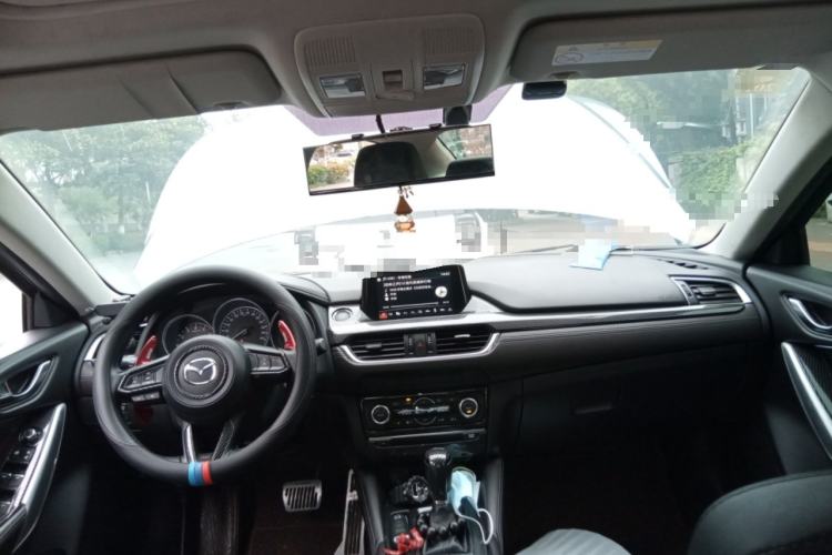 Used Mazda Atenza 2018 2.5L Blue Sky Sport Edition China VI compliant Center Console