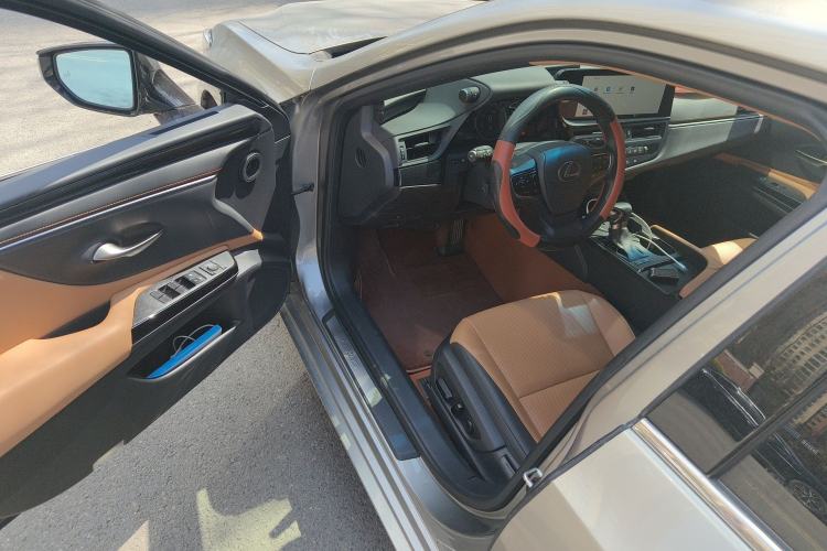 Used Lexus ES 2022 300h Excellence Edition