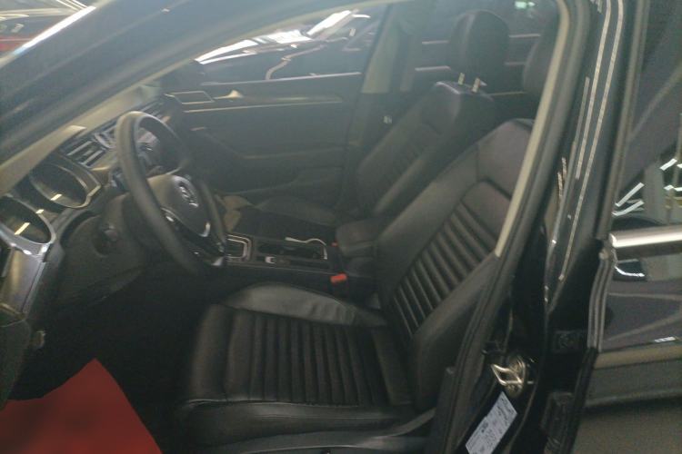 Used Volkswagen Magotan 2018 Facelift 330TSI DSG Luxury Model