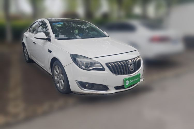 Used Buick Regal 2015 1.6T Leading Technology Model Front Right 45 Deg