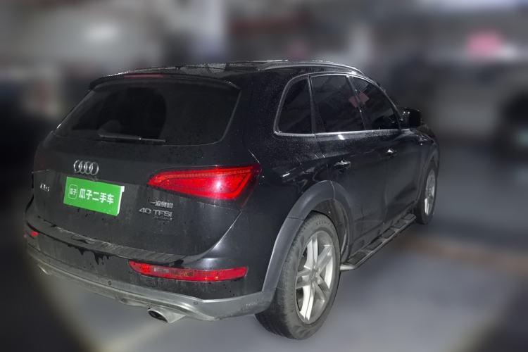 Used Audi Q5 2018 Collector's Edition 40 TFSI Technology Model
