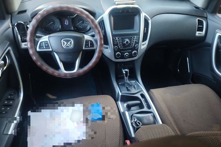 Used JMC Yusheng S350 2013 2.4T Automatic 2WD Diesel Luxury Edition 5 Seats
