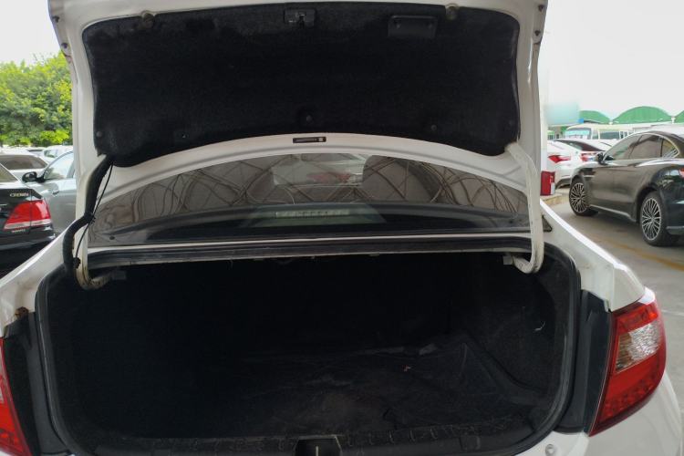 Used BYD G5 2014 1.5TID Automatic Prestige Model
