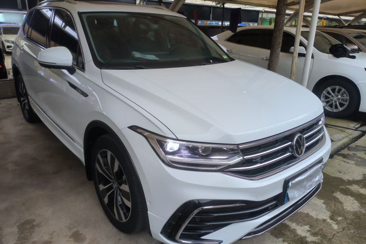 Used Volkswagen Tiguan L 2023 330TSI Automatic Two-Wheel Drive R-Line Enjoyment Edition
