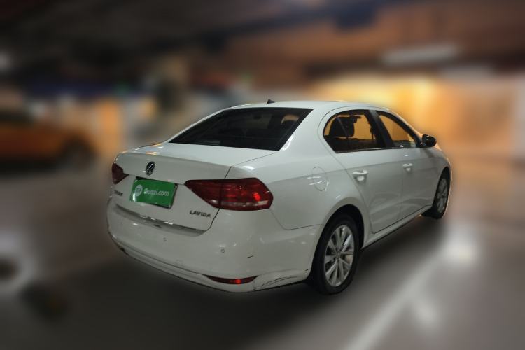 Used Volkswagen Lavida 2015 1.6L Automatic Comfort Edition
