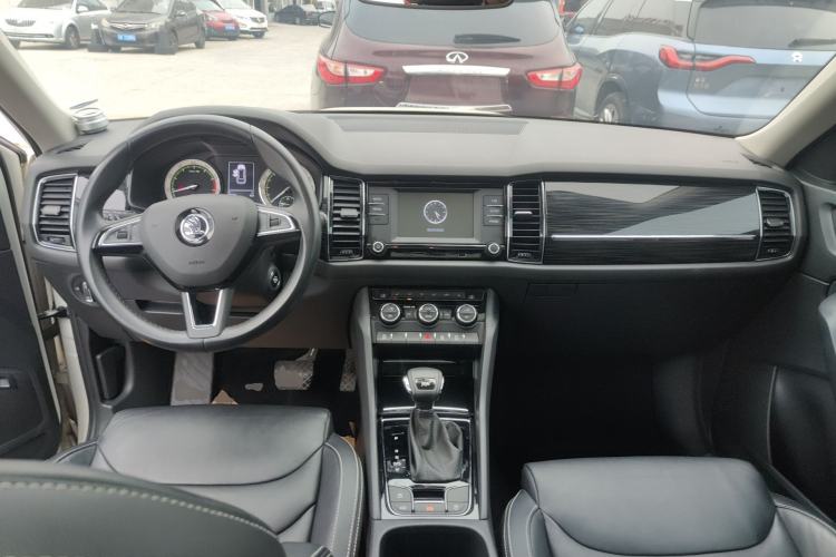 Used Skoda Kodiaq 2017 TSI330 7-Seater Two-Wheel-Drive Luxury Edition Center Console