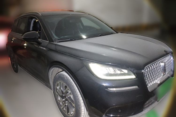 Used Lincoln Corsair 2022 2.0T Two-Wheel Drive Deluxe Edition Front Right 45 Deg