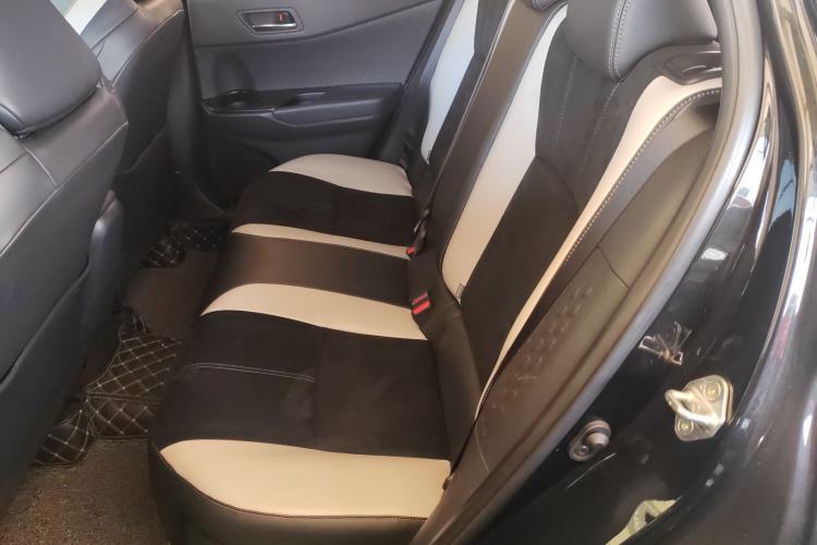 Used Toyota IZOA 2021 2.0L Yichi SPORT
