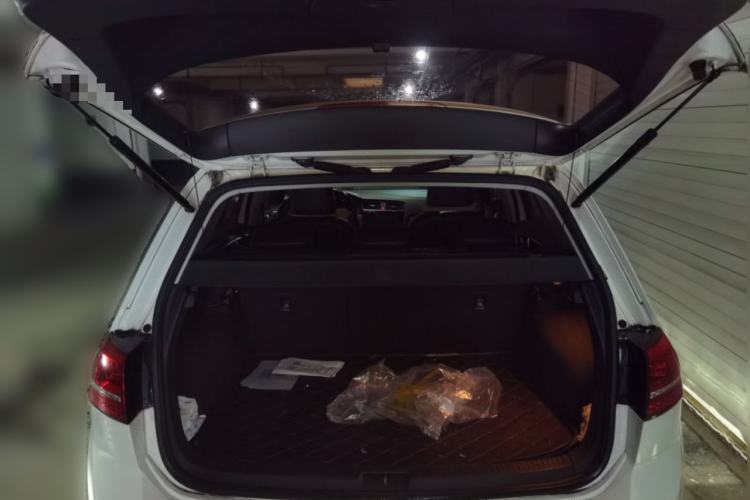 Used Volkswagen Golf 2015 1.4TSI Automatic Luxury Model
