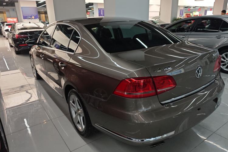 Used Volkswagen Magotan 2016 2.0 TSI Luxury Comfort Version Exterior 2