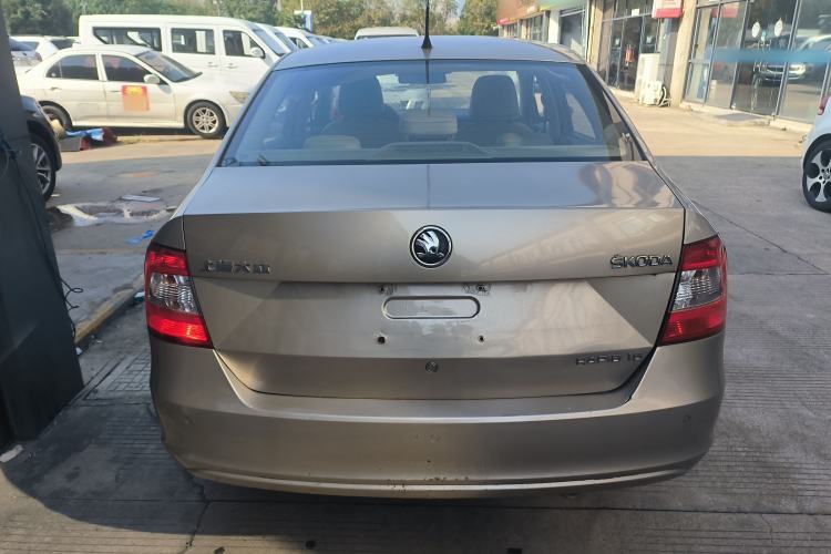 Used Skoda Rapid 2013 1.6L Manual Smart Selection Model