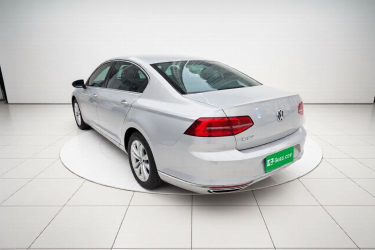 Used Volkswagen Magotan 2017 330TSI DSG Luxury Model