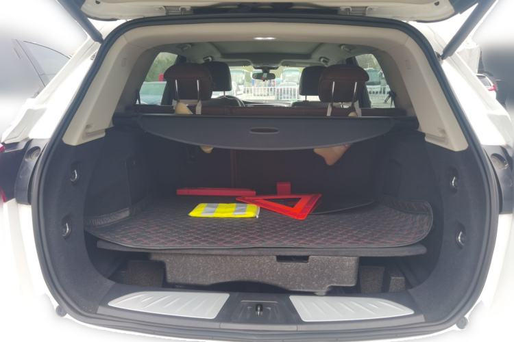 Used Buick Envision 2019 20T Two-Wheel Drive Luxury Version China V Standard Trunk