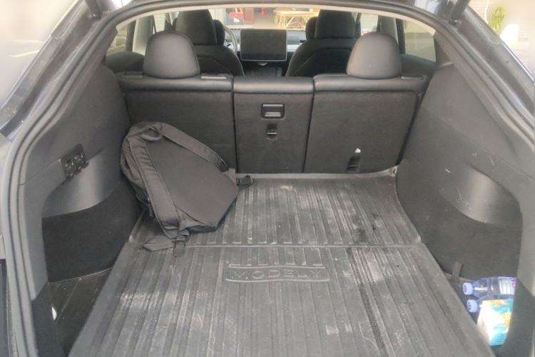 Used Tesla Model Y 2024 Rear-Wheel-Drive Version Trunk