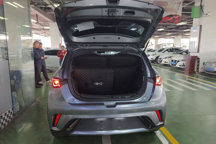 Used BYD Dolphin 2023 420 km Fashion Edition
