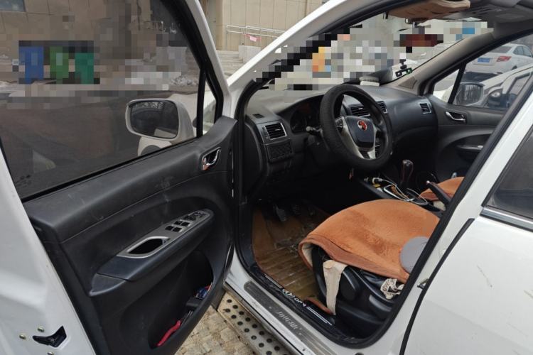 Used FORTHING Joyear X5 2013 1.6L Manual Luxury Model China IV Standard