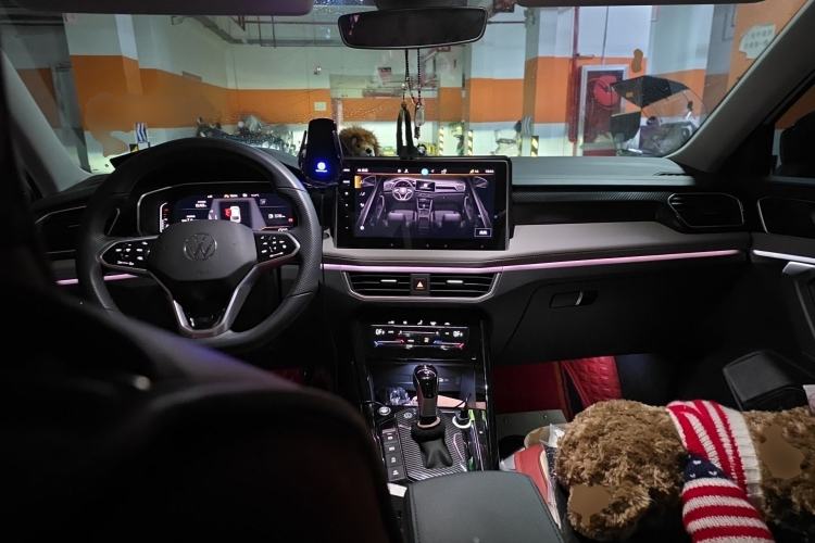 Used Volkswagen Tayron X 2024 330TSI Two-Wheel-Drive Prestige High-Energy Edition Center Console