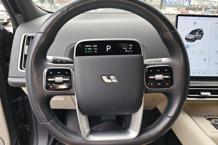 Used Li Auto L9 2022 Max model
