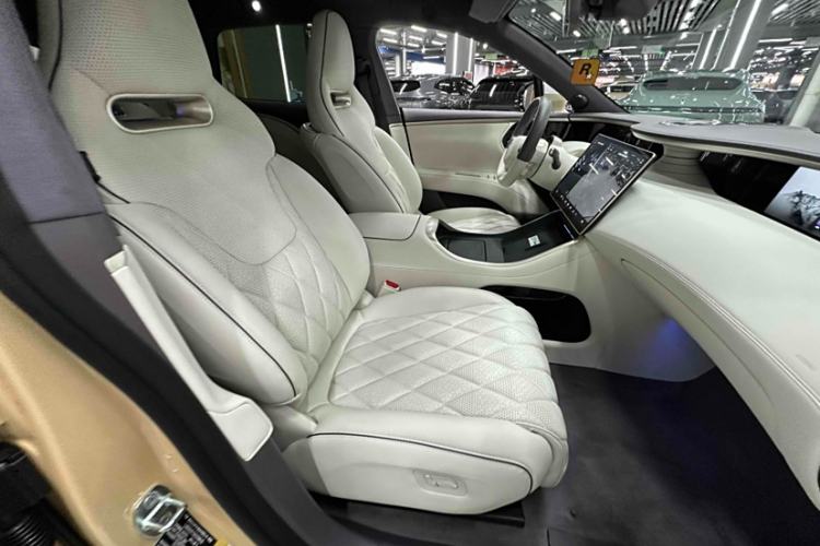 Used Avatr 11 2024 700 Three-Laser Four-Wheel Drive Recommended Version