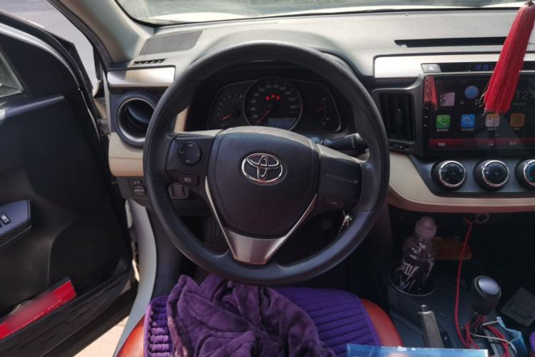 Used Toyota RAV4 2015 2.0L CVT Two-Wheel Drive Urban Edition
