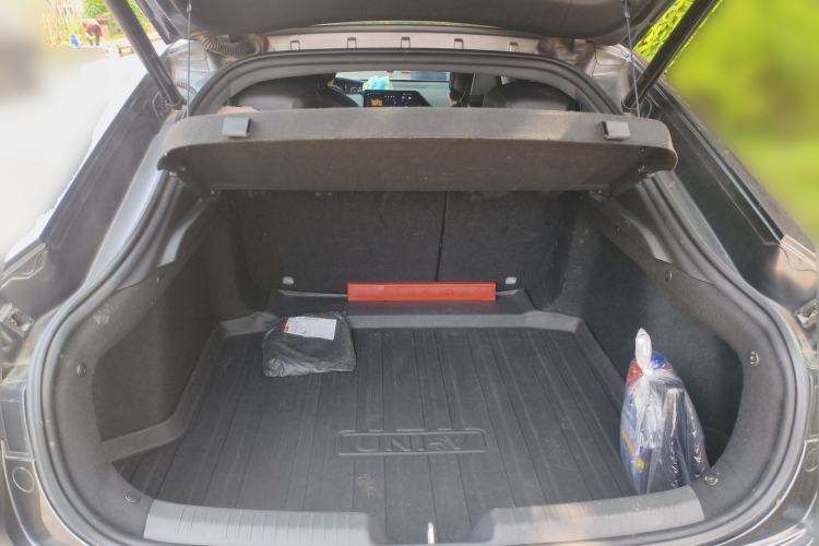 Used CHANGAN UNI-V 2022 1.5T Prestige Version
