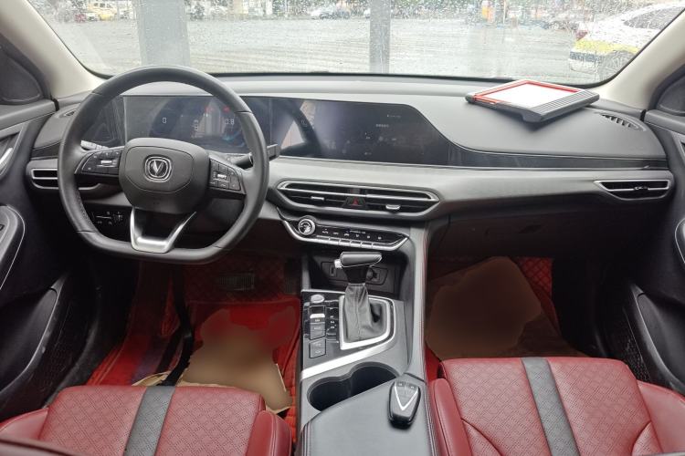 Used CHANGAN Eado 2021 PLUS Blue Whale NE 1.4T GDI DCT Prestige Model Center Console