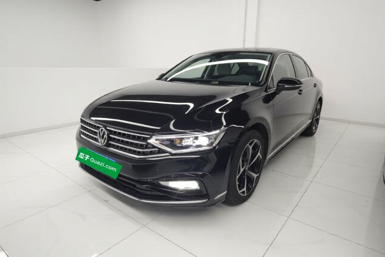 Used Volkswagen Magotan 2025 Zhongxiang Version 330TSI DSG Luxury Edition