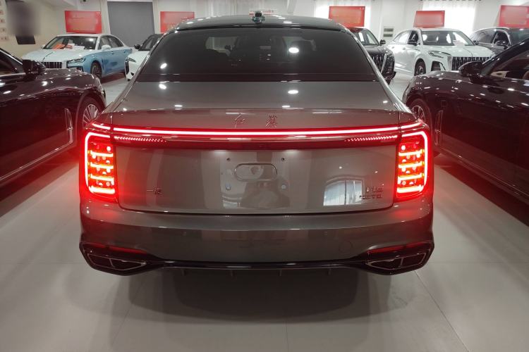 Used Hongqi H9 2024 2.0T Qixiang Private Style Edition
