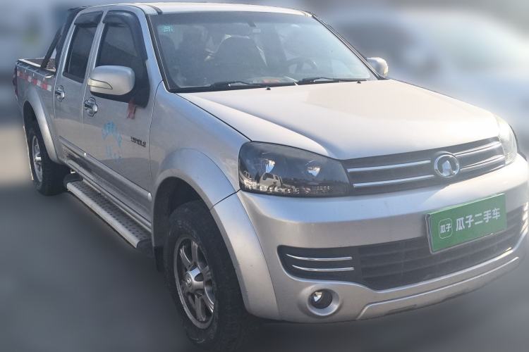 Used Great Wall Wingle 5 2013 2.0T European Version Two-Wheel Drive Elite Edition 6MT Big Double Cab GW4D20B Front Right 45 Deg