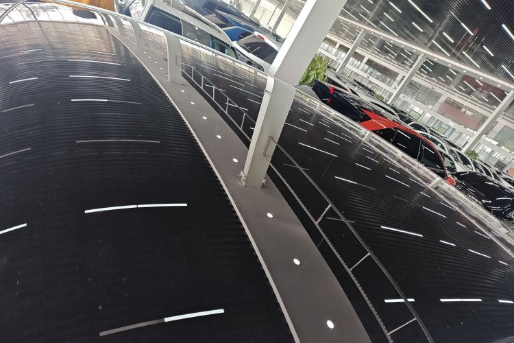 Used Livan Livan 7 2024 605 km Glory Edition