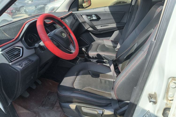 Used FAW Senya R7 2016 1.6L Manual Luxury Model