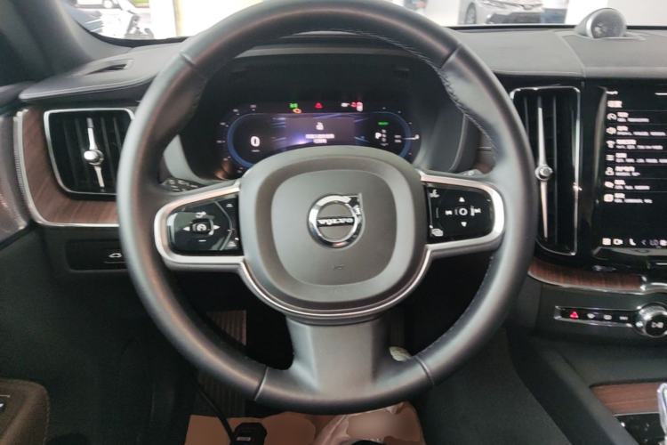 Used Volvo XC60 New Energy 2024 T8 Plug-in Hybrid Long-Range All-Wheel Drive Smart Luxury Edition Steering Wheel