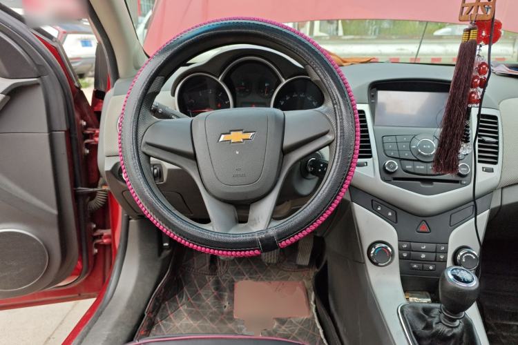 Used Chevrolet Cruze 2013 1.6L SE MT Steering Wheel