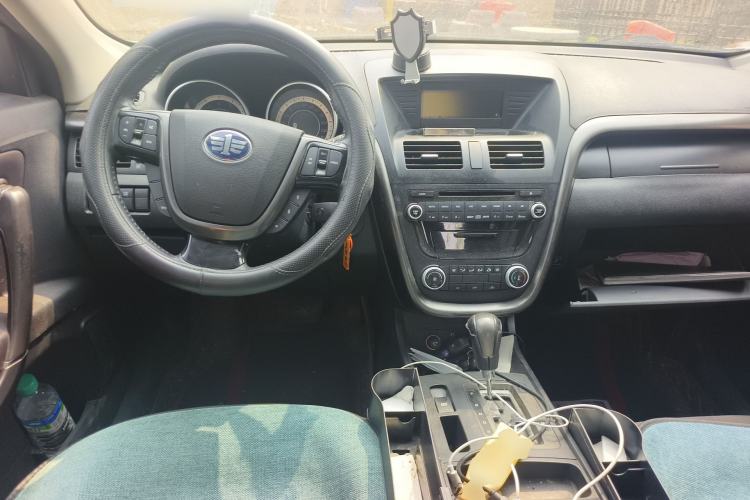 Used Bestune X80 2015 2.0L Automatic Comfort Anniversary Edition
