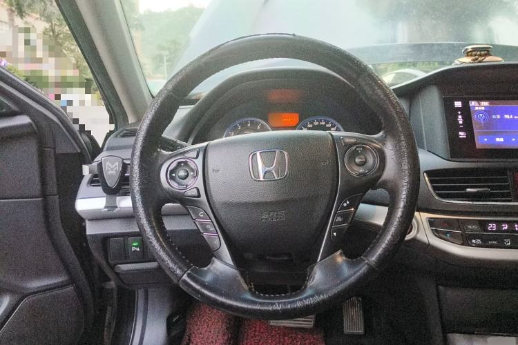 Used Honda Crosstour 2014 2.4L Luxury Edition Steering Wheel