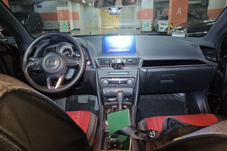 Used Mazda CX-4 2020 2.0L Automatic Two-Wheel Drive Blue Sky Exploration Edition Center Console