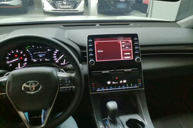 Used Toyota Avalon 2019 2.5L Ambition Version China VI Standard Center Console