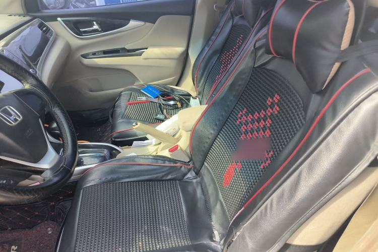 Used Honda Crider 2013 1.8L automatic luxury edition Left Front Seat