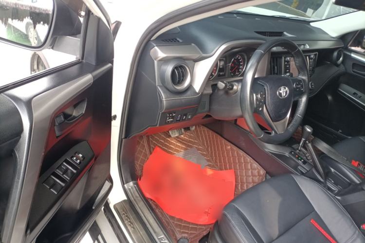 Used Toyota RAV4 2016 2.5L Automatic 4x4 Elite Edition
