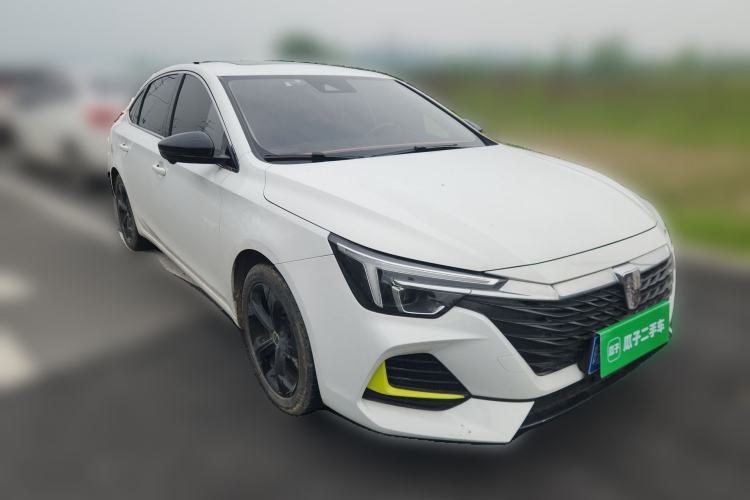 Used Roewe i6 MAX 2020 300TGI Automatic "Swell Cool Smart Drive" Edition Front Right 45 Deg