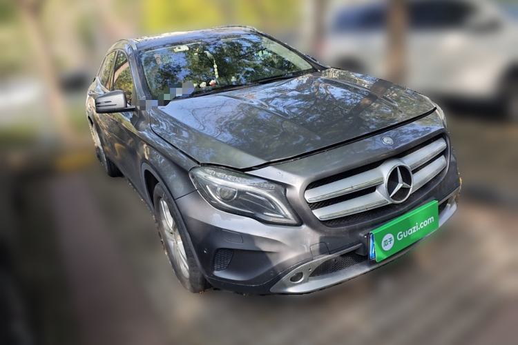 Used Mercedes-Benz GLA 2015 GLA 200 Sport Edition Front Right 45 Deg