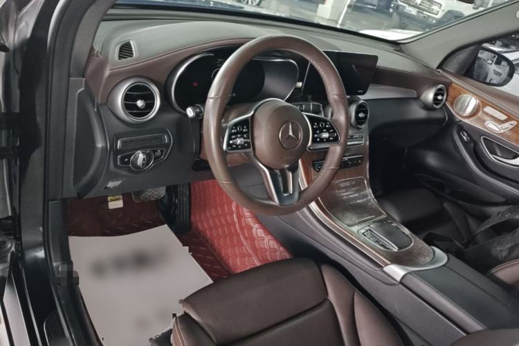 Used Mercedes-Benz GLC 2021 GLC 300 L 4MATIC Dynamic Model Center Console