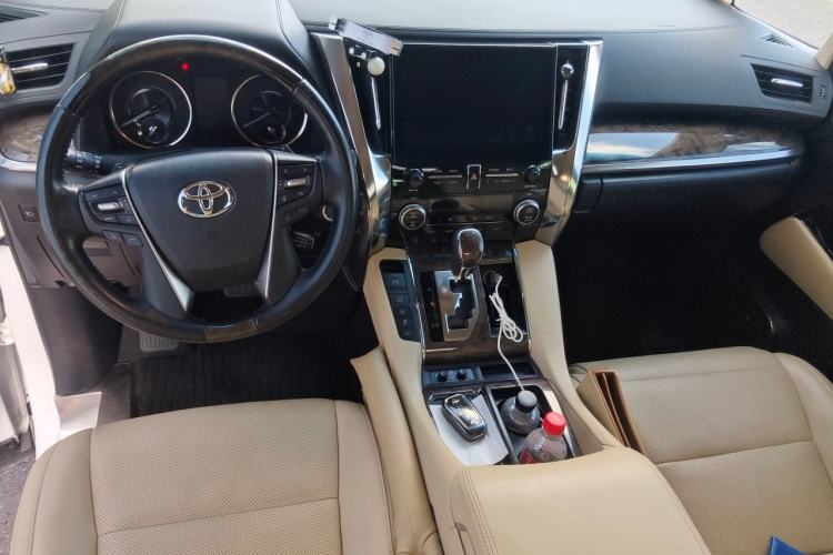 Used Toyota Vellfire 2021 Crown Dual-Engine 2.5L HV Supreme Edition

