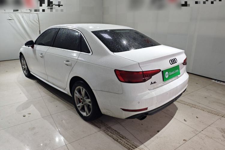 Used Audi A4L 2017 40 TFSI Ambition Edition
